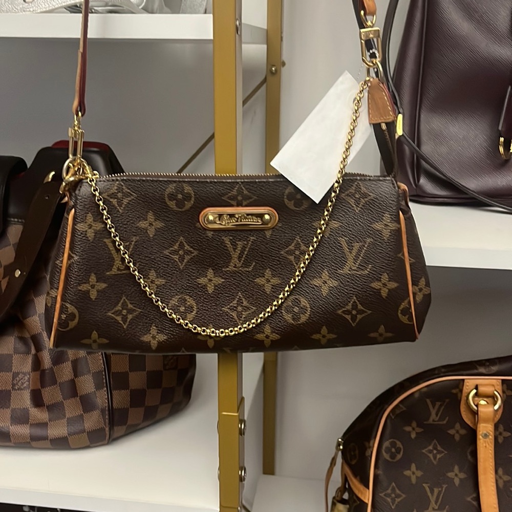 LV Eva Pochette